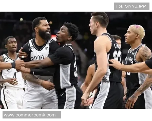 快船队客场不敌篮网队，遭遇连败：调整策略迫在眉睫